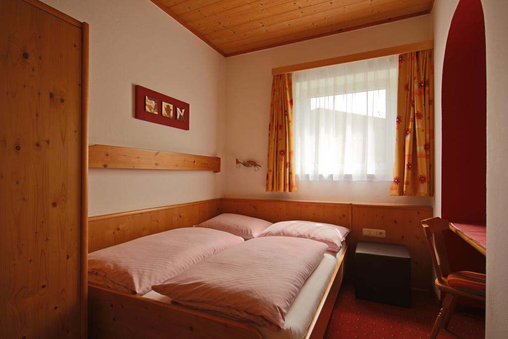 Pension Riedlsperger ザールバッハ・ヒンターグレム 部屋 写真