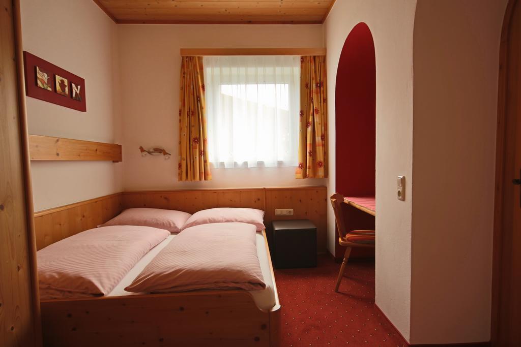 Pension Riedlsperger ザールバッハ・ヒンターグレム 部屋 写真