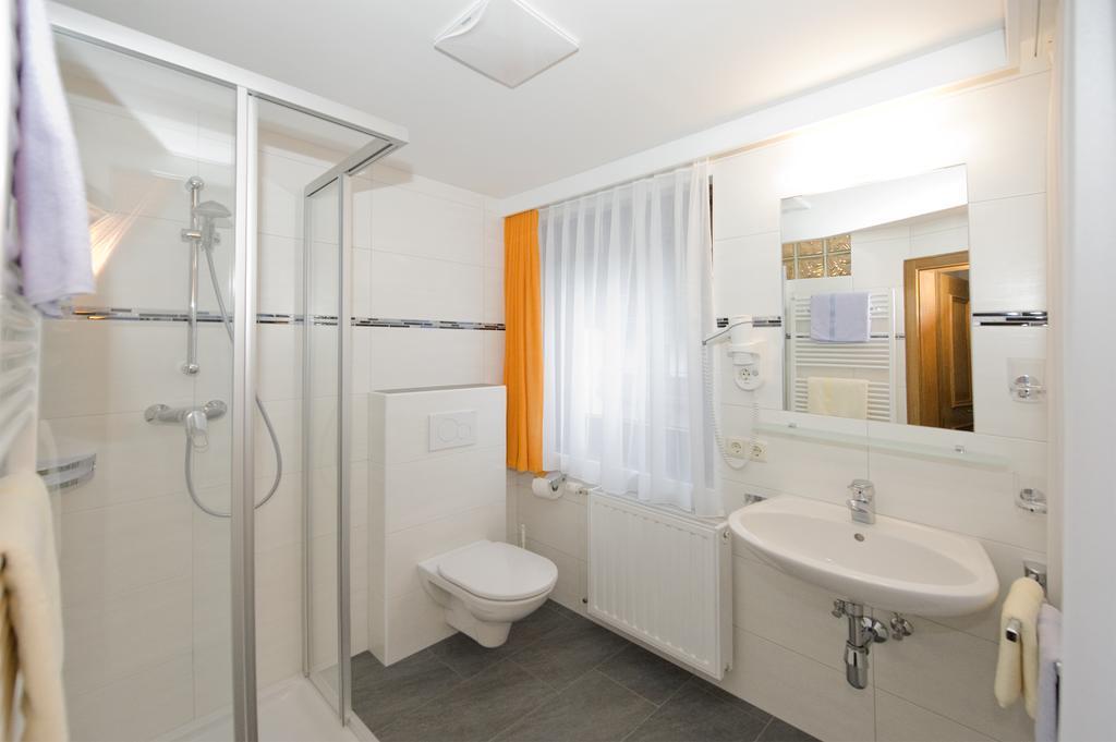 Pension Riedlsperger ザールバッハ・ヒンターグレム 部屋 写真