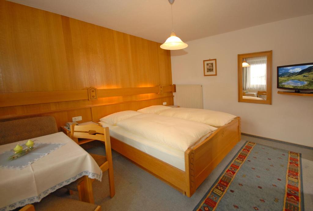 Pension Riedlsperger ザールバッハ・ヒンターグレム 部屋 写真