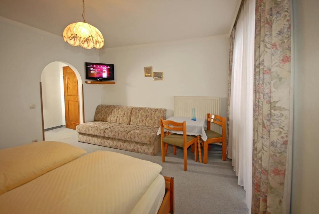 Pension Riedlsperger ザールバッハ・ヒンターグレム 部屋 写真